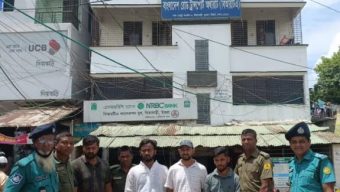 বিআরটিএ উত্তরা কার্যালয়  ফটোকপি, চা-পান, খাবার হোটেল গুলো দালাল ও প্রতারক চক্রের আখড়া