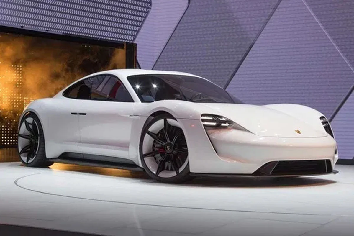 বিশ্বব্যাপী পোরশের বিক্রি কমেছে ৬ শতাংশ