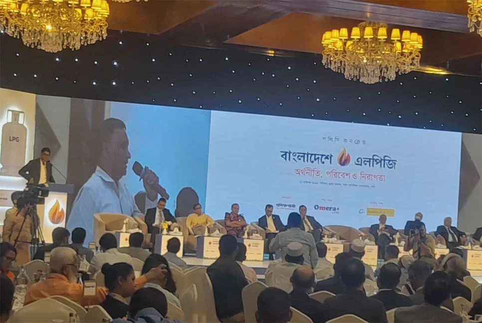 এলপিজি বিষয়ক পলিসি কনক্লেভ: পাঁচ বছরে এলপিজির চাহিদা বেড়ে দাঁড়াবে আড়াই মিলিয়ন টন