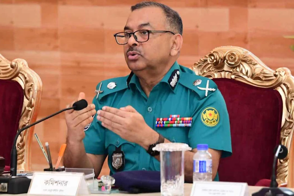 নির্বাচনে পক্ষপাতদুষ্ট আচরণ করলে বিভাগীয় ব্যবস্থা : ডিএমপি কমিশনার