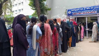 রাকসু নির্বাচনে ভোট পড়েছে ৬৯.৮৩ শতাংশ, চলছে গণনা