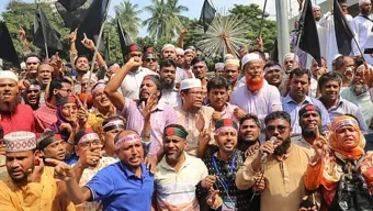 আন্দোলন অব্যাহত রাখার ঘোষণা শিক্ষকদের