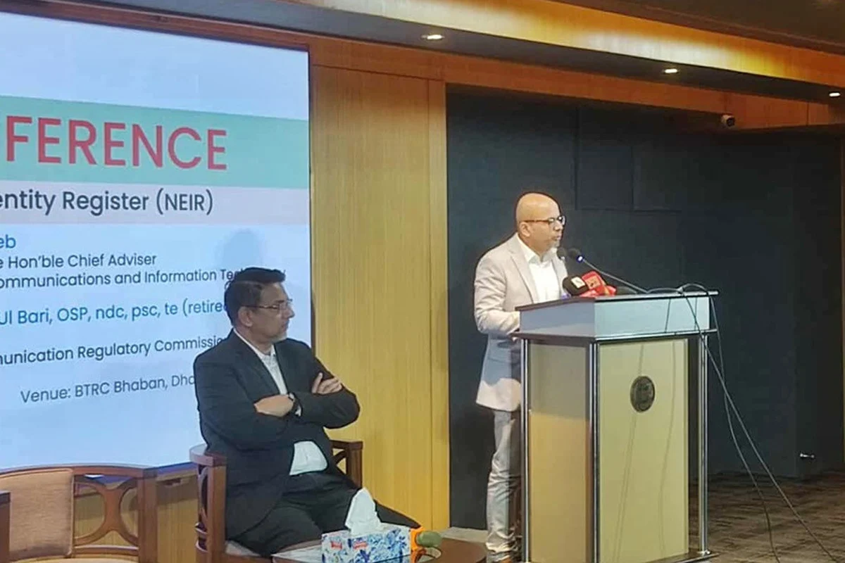 অবৈধ মোবাইল সেট ব্যবহার বন্ধে ১৬ ডিসেম্বর চালু হচ্ছে এনইআইআর সিস্টেম