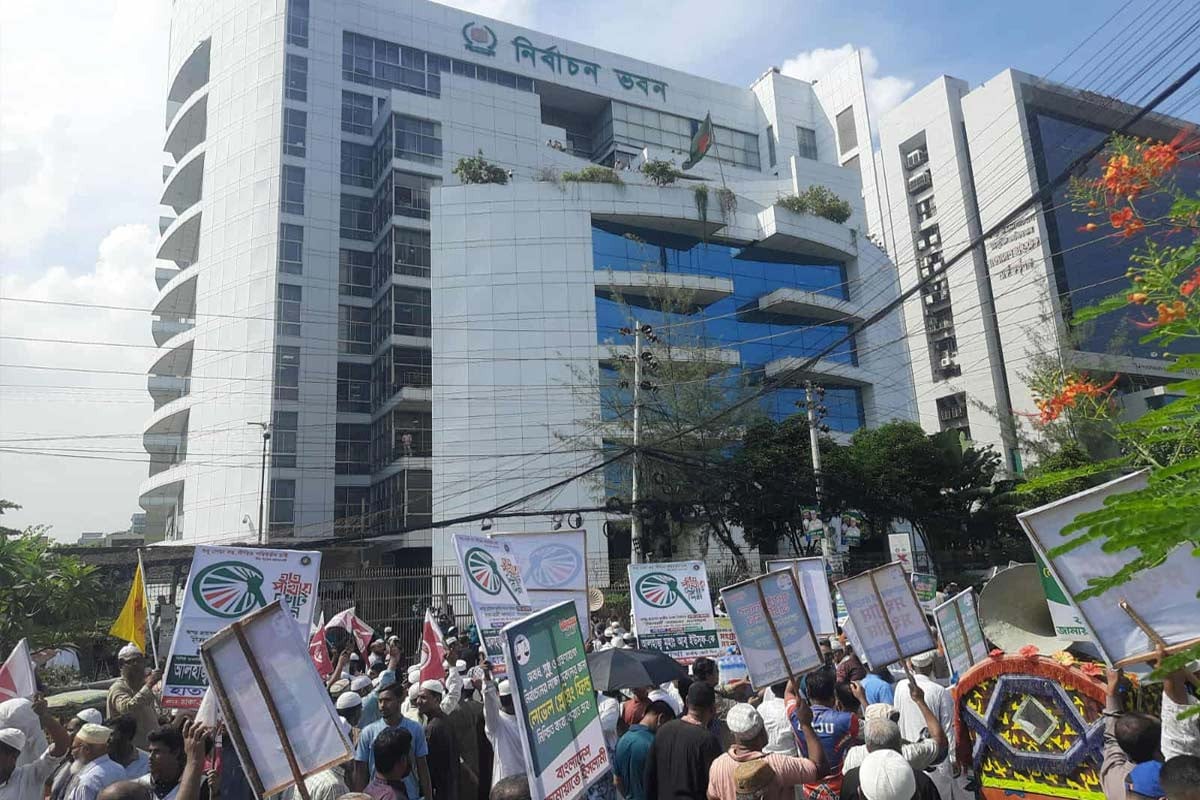 নভেম্বরেই গণভোটের দাবিতে নির্বাচন কমিশনে জামায়াতসহ ৮ দল