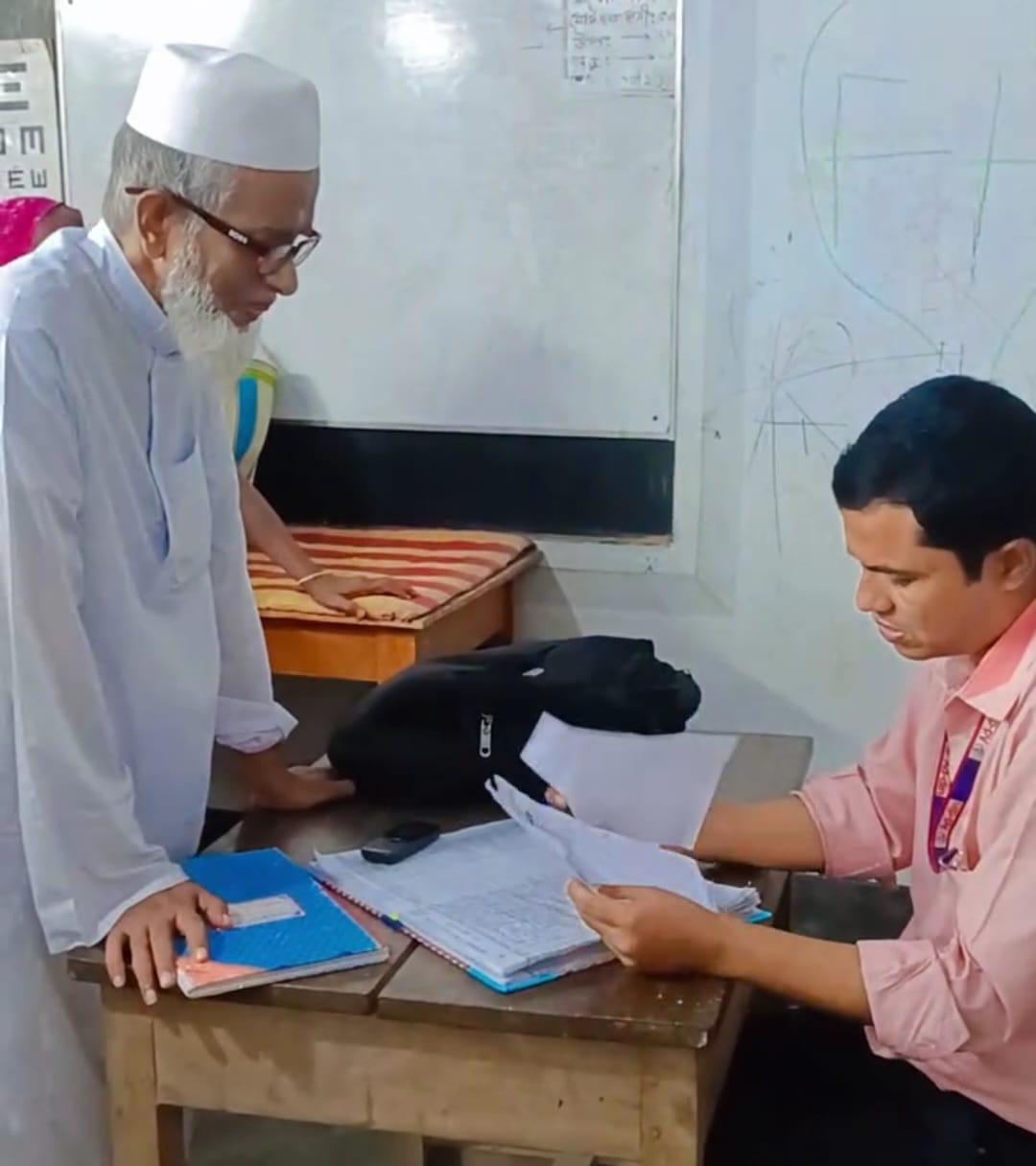 চিকিৎসা সেবায় মানবতার দৃষ্টান্ত— বাগআঁচড়ায় ফ্রি চক্ষু শিবিরে সাড়া ফেলেছে সাধারণ মানুষ