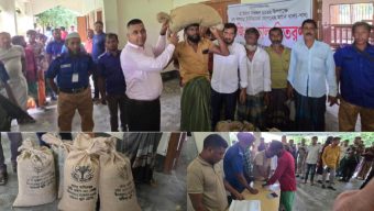 মা ইলিশ রক্ষায় বাউফলে জেলেদের মধ্যে চাল বিতরণ