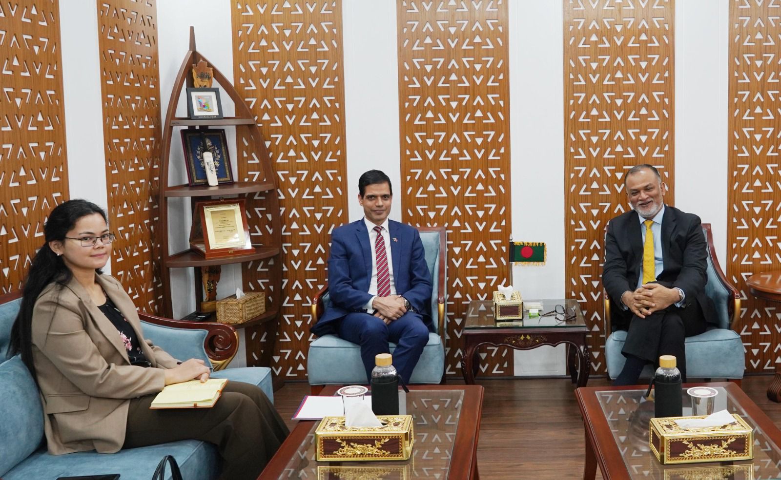 বাণিজ্য উপদেষ্টার সাথে নেপালের রাষ্ট্রদূত এর বৈঠক