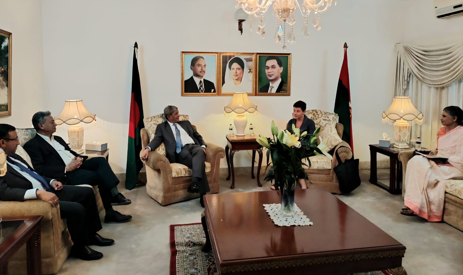 মির্জা ফখরুলের সঙ্গে জাতিসংঘের গোয়েন লুইসের বৈঠক