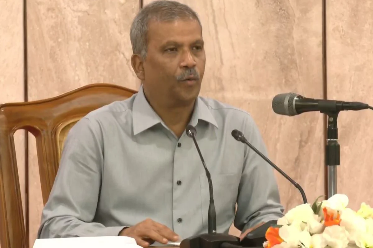 প্রধান উপদেষ্টার কার্যালয়ে সংবাদ সম্মেলন চলছে