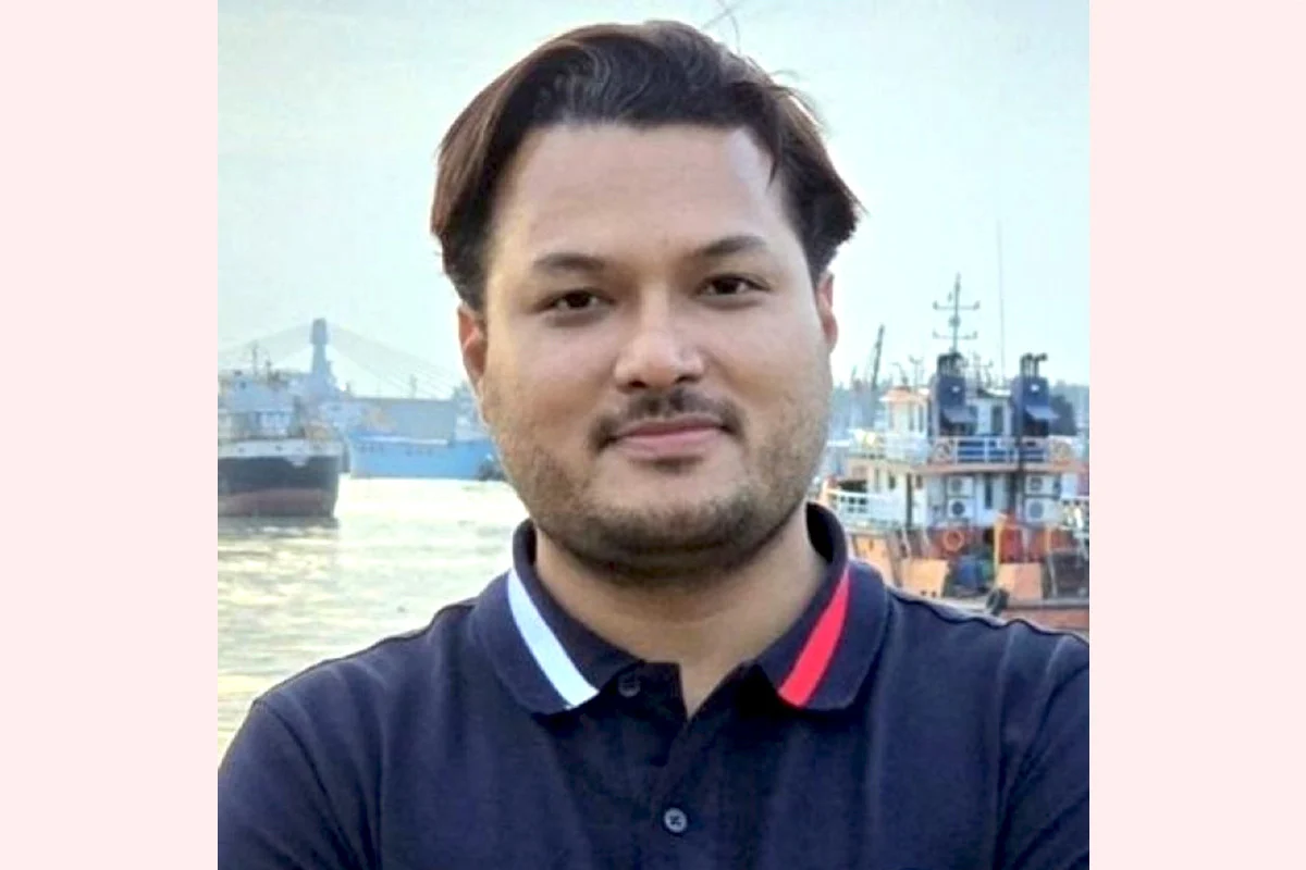 ছাত্র উপদেষ্টারা জুলাইকে বিক্রি করে দিয়েছে : মুনতাসির মাহমুদ