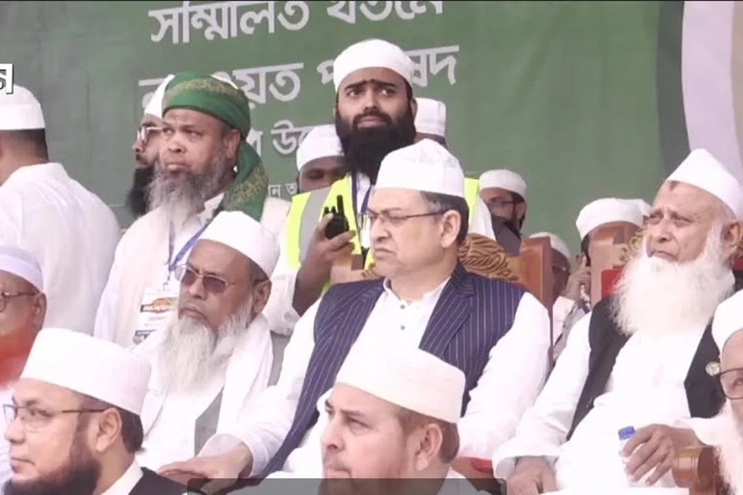 খতমে নবুওয়ত মহাসম্মেলনে সালাউদ্দিন আহমেদসহ দেশি–বিদেশি শীর্ষ আলেমদের উপস্থিতি