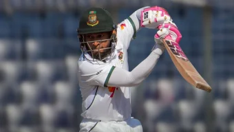 শততম টেস্টে সেঞ্চুরি থেকে ১ রান দূরে মুশফিক, বাড়ল অপেক্ষা