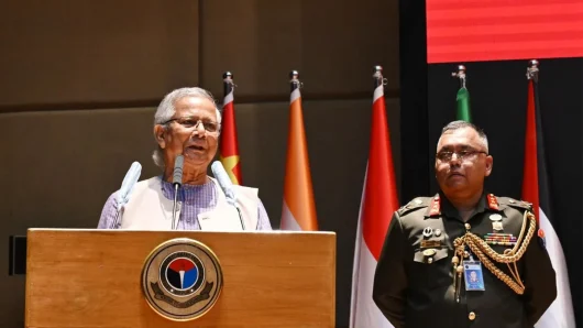 শান্তিপূর্ণ নির্বাচন আয়োজনে সামরিক বাহিনীর সহায়তা চাইলেন প্রধান উপদেষ্টা