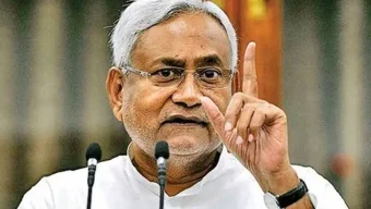 বিহারে রেকর্ড গড়ে ১০ম বার মুখ্যমন্ত্রীর শপথ নীতিশ কুমারের