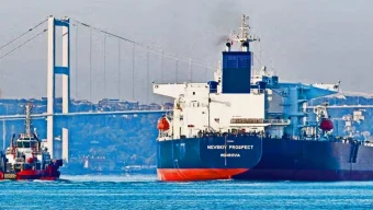 চাপের মুখে রাশিয়ার তেল আমদানি বন্ধ করল ভারতের বৃহত্তম শিল্পগোষ্ঠী রিলায়েন্স