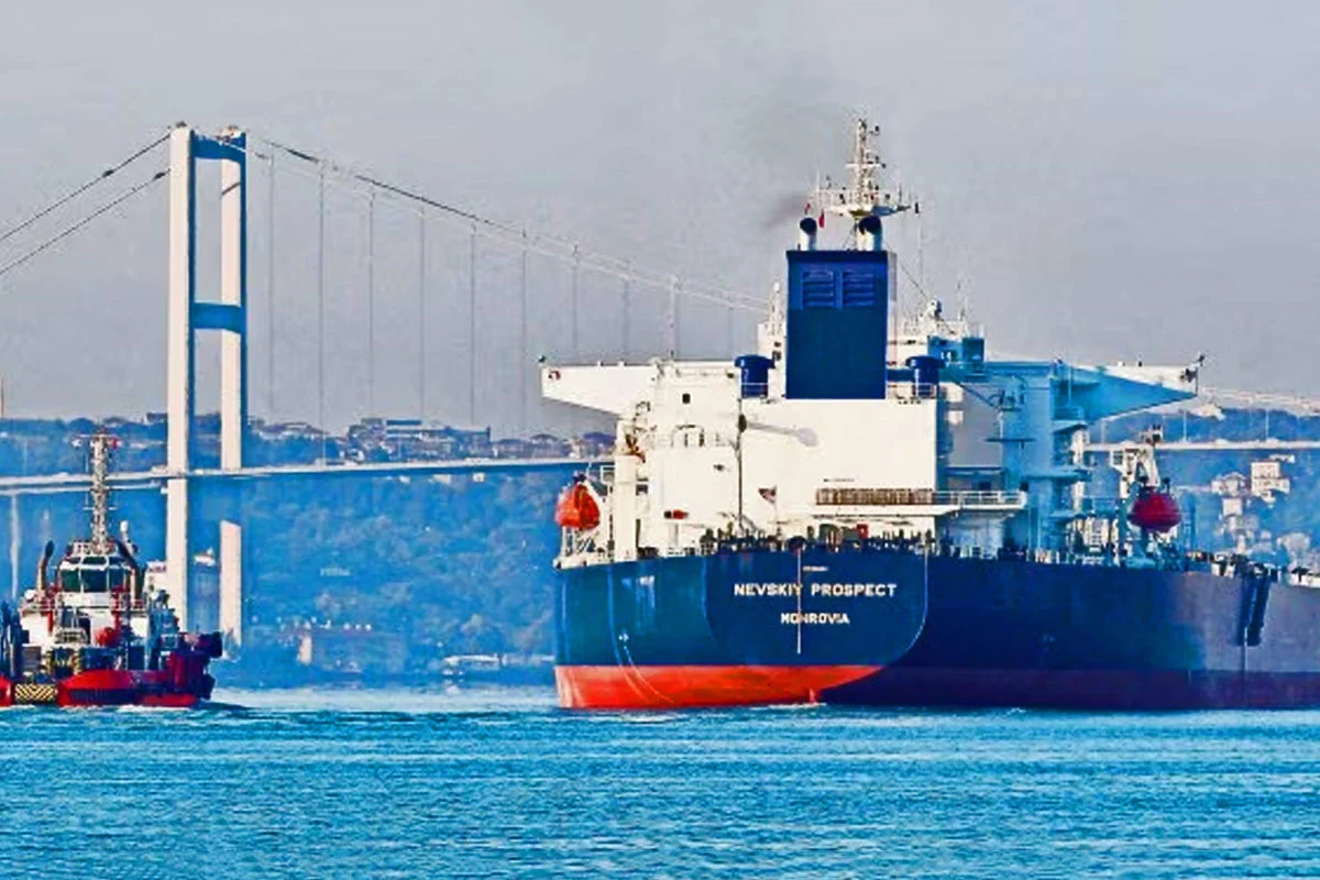 চাপের মুখে রাশিয়ার তেল আমদানি বন্ধ করল ভারতের বৃহত্তম শিল্পগোষ্ঠী রিলায়েন্স