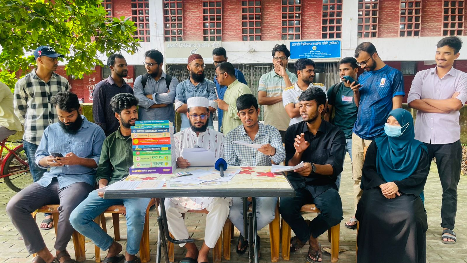 ‎৪৭তম বিসিএস: লিখিত পরীক্ষা যৌক্তিক সময়ে নেওয়ার দাবি উত্তীর্ণদের