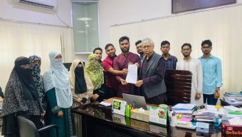 ‎রাবির হল উন্নয়ন ফি বাতিলের দাবিতে উপাচার্য বরাবর স্মারকলিপি