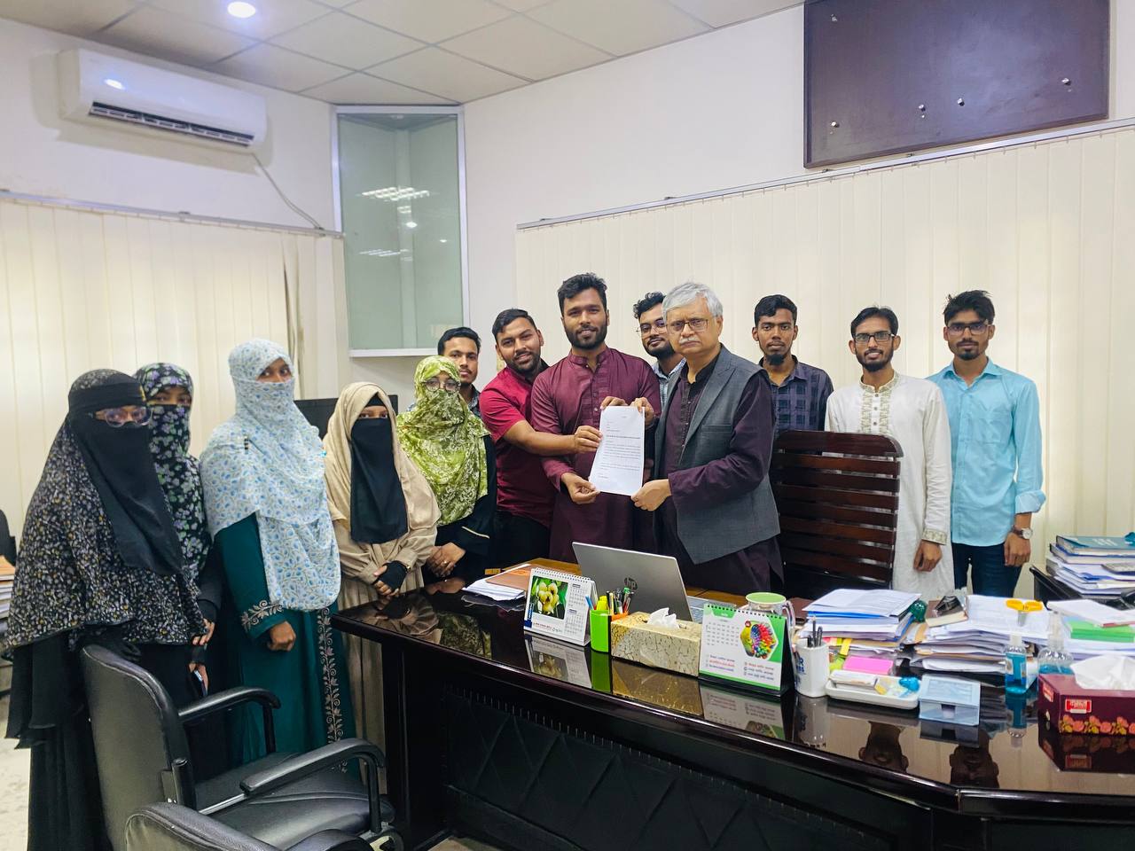 ‎রাবির হল উন্নয়ন ফি বাতিলের দাবিতে উপাচার্য বরাবর স্মারকলিপি