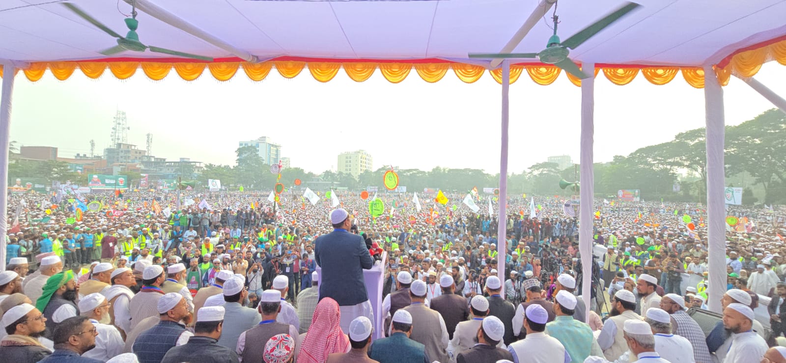 আটদলের বরিশাল বিভাগীয় সমাবেশে জনতার ঢল।