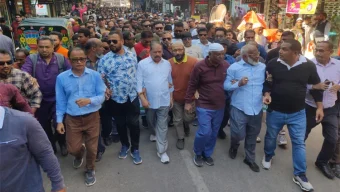 হাদি ও এরশাদের ওপর গুলিবর্ষণের প্রতিবাদে বরিশালে বিএনপির বিক্ষোভ