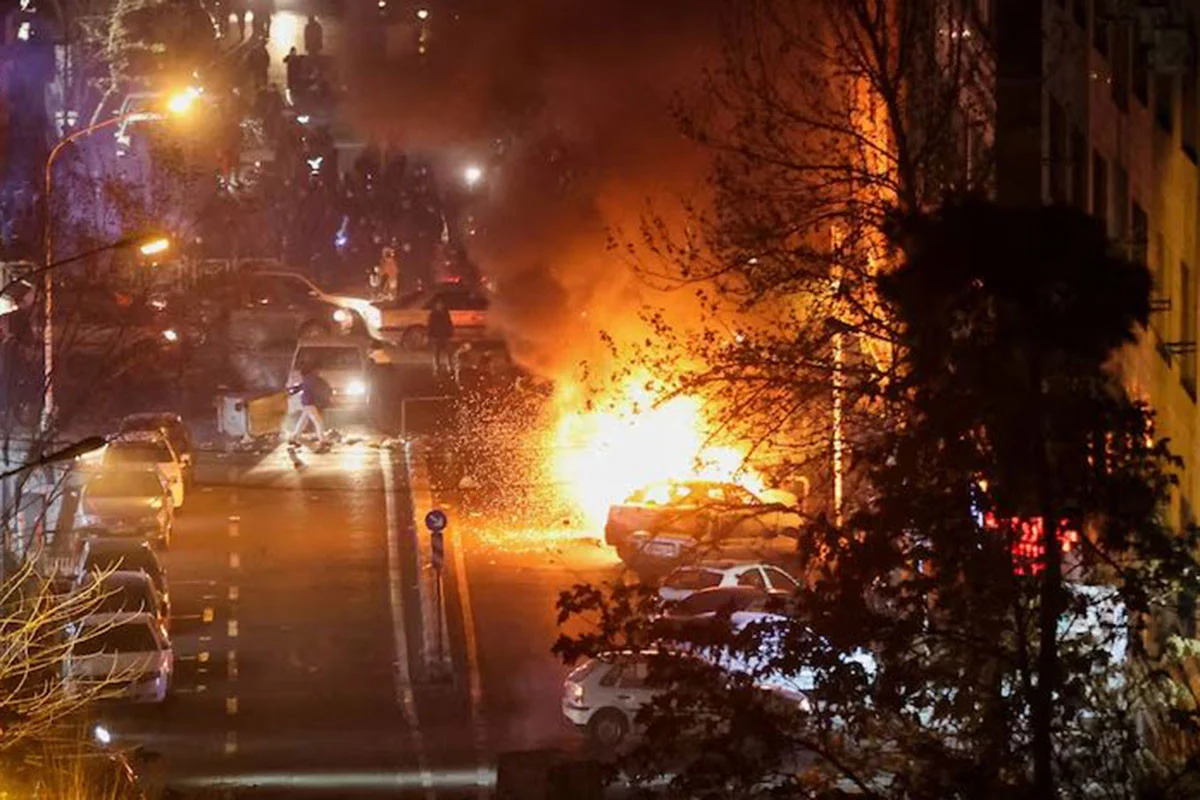 ইরান সরকারের নীরবতায় বিক্ষোভে নিহতের সংখ্যা নিয়ে ‘প্রোপাগান্ডা’?