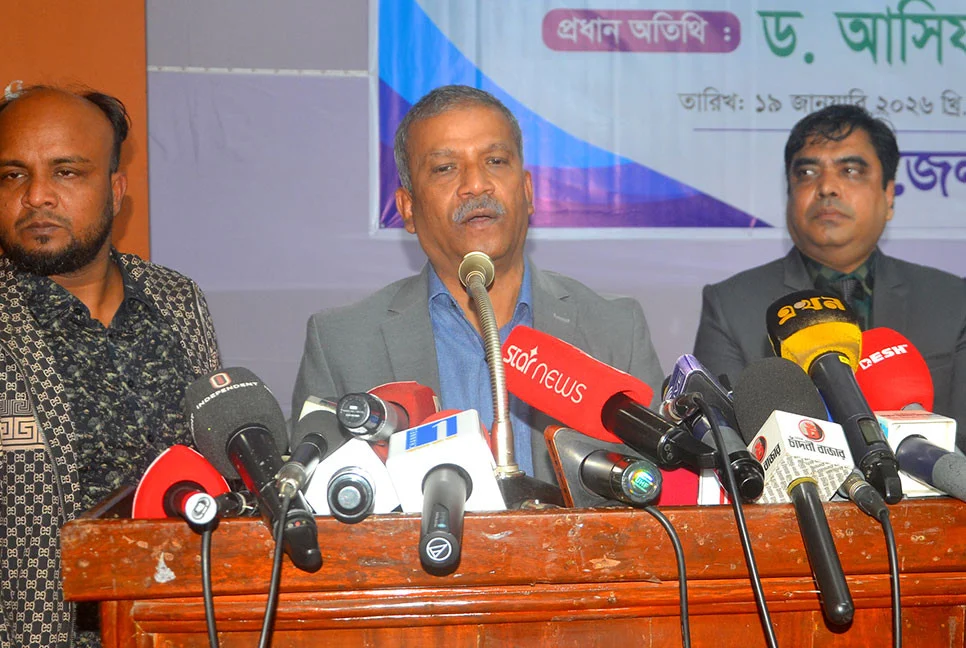 তিনটা নির্বাচনে ১৫ বছর ফ্যাসিস্ট সরকার কাউকে ভোট দিতে দেয়নি: আসিফ নজরুল