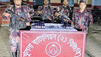 শার্শা সীমান্তে পিস্তল, গুলি ও মাদক উদ্ধার