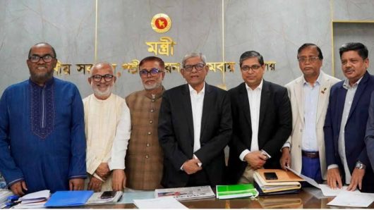ঢাকা উত্তর ও দক্ষিণসহ দেশের ৬টি সিটি কর্পোরেশনে নবনিযুক্ত প্রশাসকগণ আনুষ্ঠানিকভাবে দায়িত্ব গ্রহণ করেছেন