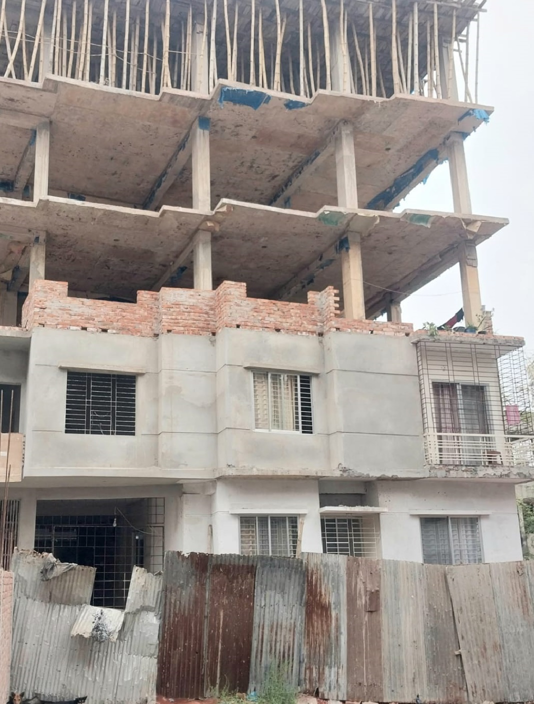 দক্ষিণখান, আফতাব মার্কেট এলাকায় ভবন নির্মাণে অনিয়ম, অভিযুক্ত নেছা বিল্ডার্স প্রাইভেট লিমিটেড