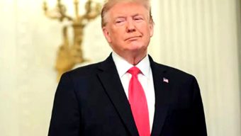 ইরান যুদ্ধের প্রভাবে হুমকির মুখে মার্কিন ডলারের আধিপত্য: বিশ্লেষকদের সতর্কবার্তা