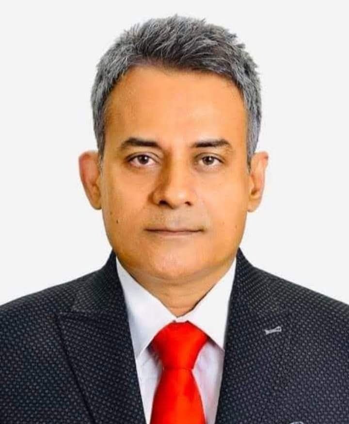 সড়ক পরিবহন ও সেতু মন্ত্রণালয়, রেলপথ মন্ত্রণালয় এবং নৌপরিবহন মন্ত্রণালয়ের মন্ত্রী শেখ রবিউল আলম-এর জীবনবৃত্তান্ত