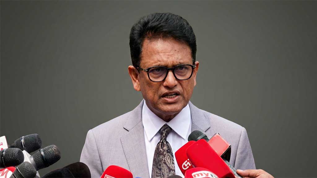 এনটিআরসিএ পরীক্ষার বিভিন্ন কেন্দ্র পরিদর্শন করেন শিক্ষা এবং প্রাথমিক ও গণশিক্ষা মন্ত্রী