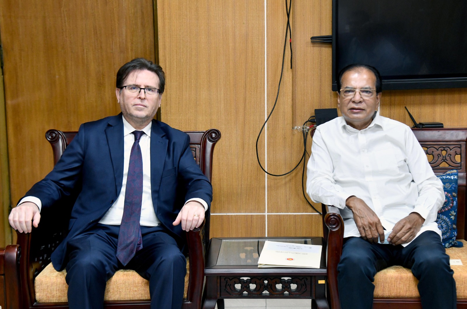দুর্যোগ ব্যবস্থাপনা ও ত্রাণমন্ত্রীর সাথে তুরস্কের রাষ্ট্রদূতের সাক্ষাৎ