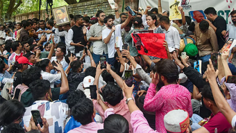 দিল্লিতে বিক্ষোভে লাঠিচার্জ