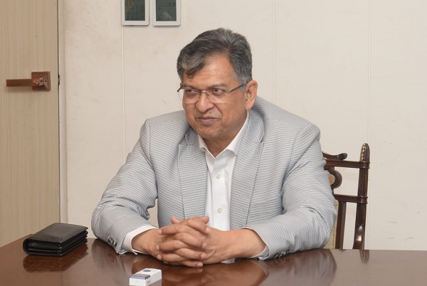 স্বরাষ্ট্রমন্ত্রীর সঙ্গে বাংলাদেশ পূজা উদযাপন পরিষদের নেতৃবৃন্দের সৌজন্য সাক্ষাৎ