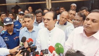 লালমনিরহাটে নিহত শিশু নন্দিনীর পরিবারের সাথে দুর্যোগ ব্যবস্থাপনা ও ত্রাণ মন্ত্রীর সাক্ষাৎ নৃশংস হত্যকাণ্ডের ন্যায়বিচার নিশ্চিত করা হবে