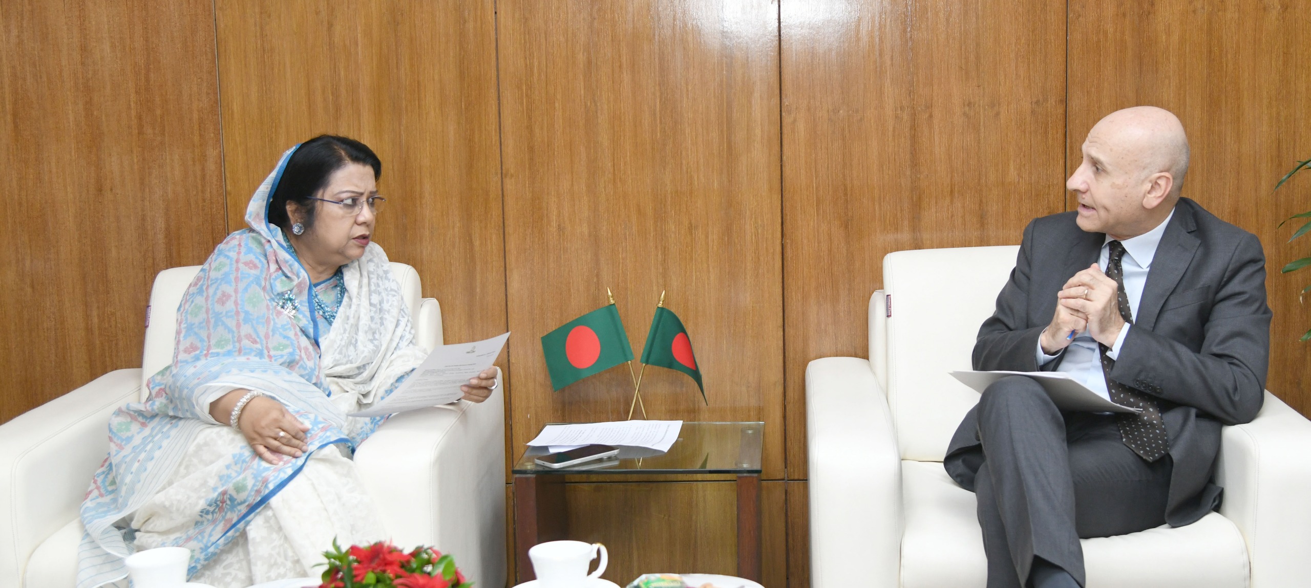 বেসামরিক বিমান পরিবহন ও পর্যটন মন্ত্রণালয়ের মাননীয় মন্ত্রীর সঙ্গে বাংলাদেশে নিযুক্ত ইতালির রাষ্ট্রদূত এর সৌজন্য সাক্ষাৎ