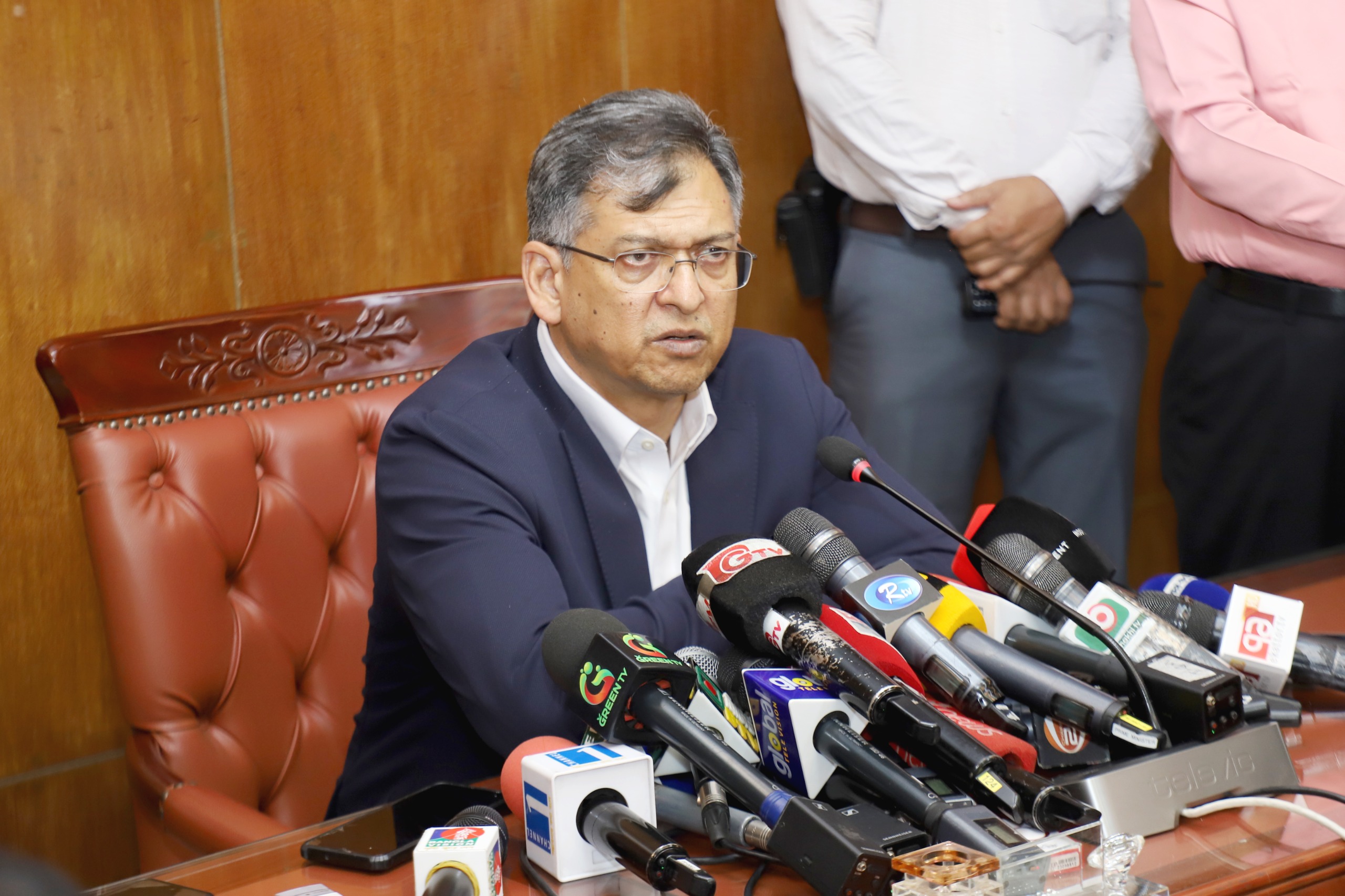 অপরাধমুক্ত সমাজ গঠন ও ট্রাফিক ব্যবস্থার আধুনিকায়নে সরকার দৃঢ়প্রতিজ্ঞ: স্বরাষ্ট্রমন্ত্রী