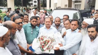 তথ্য ও সম্প্রচারমন্ত্রী জহির উদ্দিন স্বপনকে বরিশাল সদর উপজেলা বিএনপির ফুলেল শুভেচ্ছা
