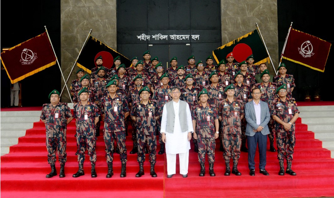 সীমান্ত নিরাপত্তায় প্রযুক্তিগত সক্ষমতা বৃদ্ধি এবং পেশাদারিত্ব বজায় রাখতে বিজিবি’র প্রতি স্বরাষ্ট্রমন্ত্রীর নির্দেশ
