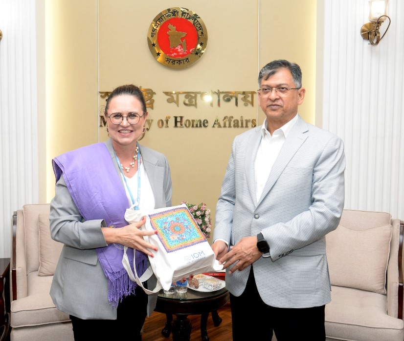 স্বরাষ্ট্রমন্ত্রীর সঙ্গে আন্তর্জাতিক অভিবাসন সংস্থার (IOM) নবনিযুক্ত চিফ অব মিশনের সাক্ষাৎ