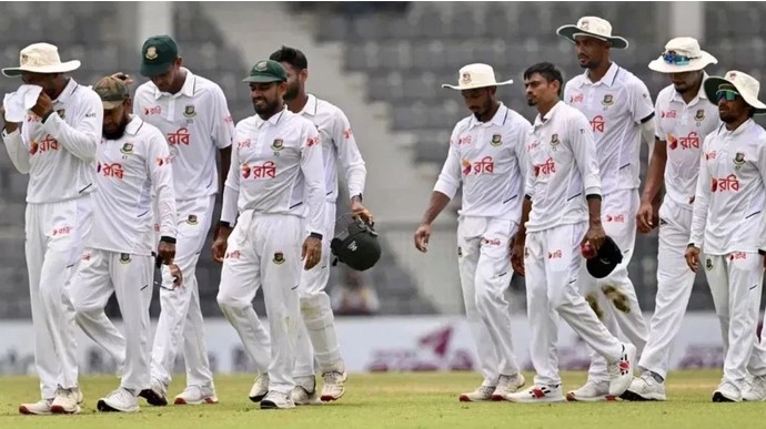 অস্ট্রেলিয়া সফরের প্রথম টেস্টের দল ঘোষণা, নতুন মুখ মুশফিক হাসান