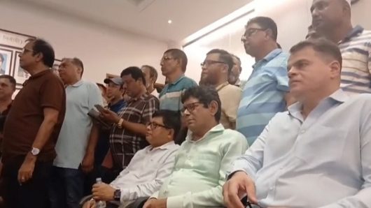 ঢাকা ওয়াসা ভবনে বিক্ষোভ ও প্রতিবাদ সভা