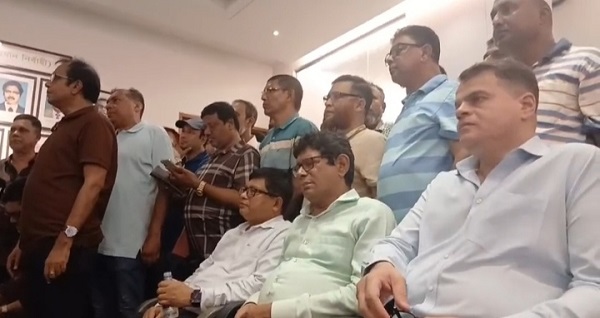 ঢাকা ওয়াসা ভবনে বিক্ষোভ ও প্রতিবাদ সভা