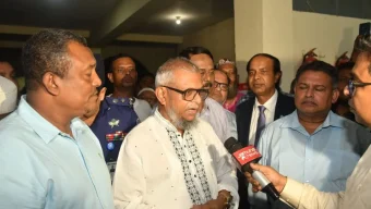 অবৈধ পথে বিদেশযাত্রা এবং সংশ্লিষ্ট দালালদের ফাঁদ প্রতিরোধে কঠোর পদক্ষেপের নির্দেশ প্রবাসী কল্যাণ মন্ত্রীর