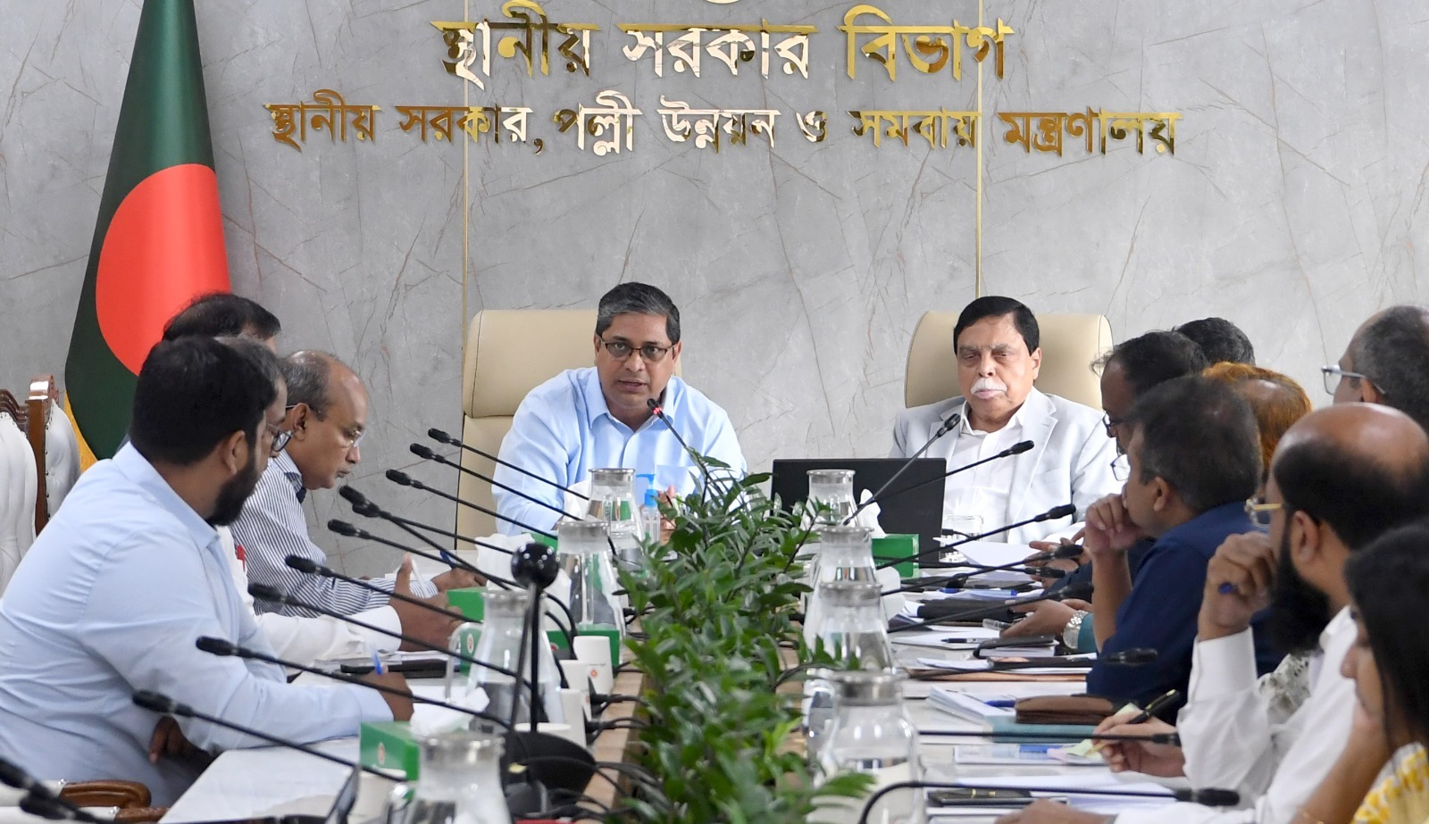স্থানীয় সরকারের সব অফিসের ছাদে সোলার প্যানেল বসানো হবে: প্রতিমন্ত্রী মীর শাহে আলম