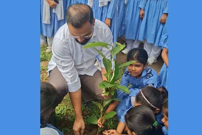 পাঁচ বছরে ২৫ কোটি বৃক্ষরোপণ শিক্ষার্থীদের একটি করে গাছ লাগানোর আহ্বান ক্রীড়া প্রতিমন্ত্রীর