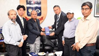 ‘ক্লিন ঢাকা ক্যাম্পেইন’ পরিচালনায় আগ্রহী জাপানি শিক্ষার্থীরা, সহযোগিতার আশ্বাস ঢাবি উপাচার্যের