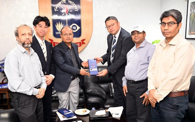 ‘ক্লিন ঢাকা ক্যাম্পেইন’ পরিচালনায় আগ্রহী জাপানি শিক্ষার্থীরা, সহযোগিতার আশ্বাস ঢাবি উপাচার্যের